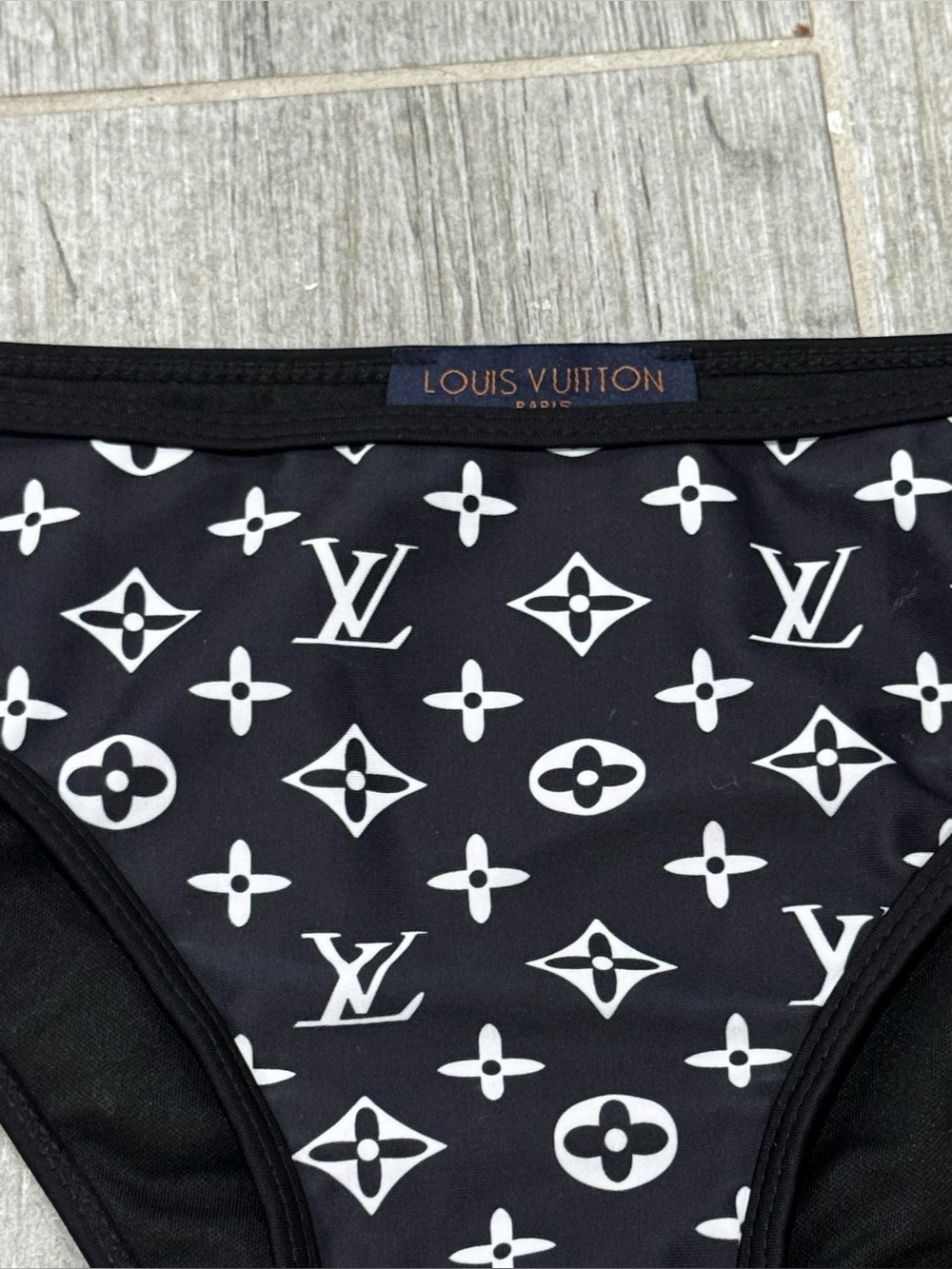 LOUIS VUITTON Women’s Graphic Monogram Low Rise Classy Swim Bikini Bottoms 46/XL - Picture 2 of 7